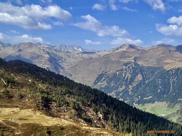 2023_10_08_Airolo - Giof- Alpe di Prato - Pizzo Sassello - Cap. Garzonera - Ravina - Pescium - Airolo